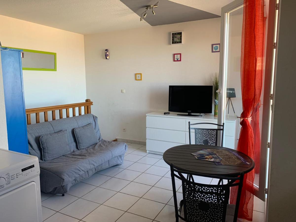 T3 vue mer et plage, avec wifi et parking Saint-Pierre-la-Mer  Buitenkant foto