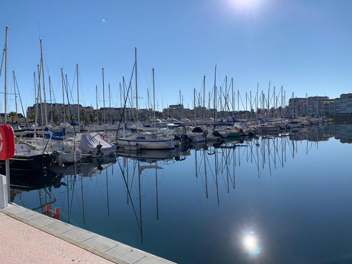 T3 vue mer et plage, avec wifi et parking Saint-Pierre-la-Mer  Buitenkant foto