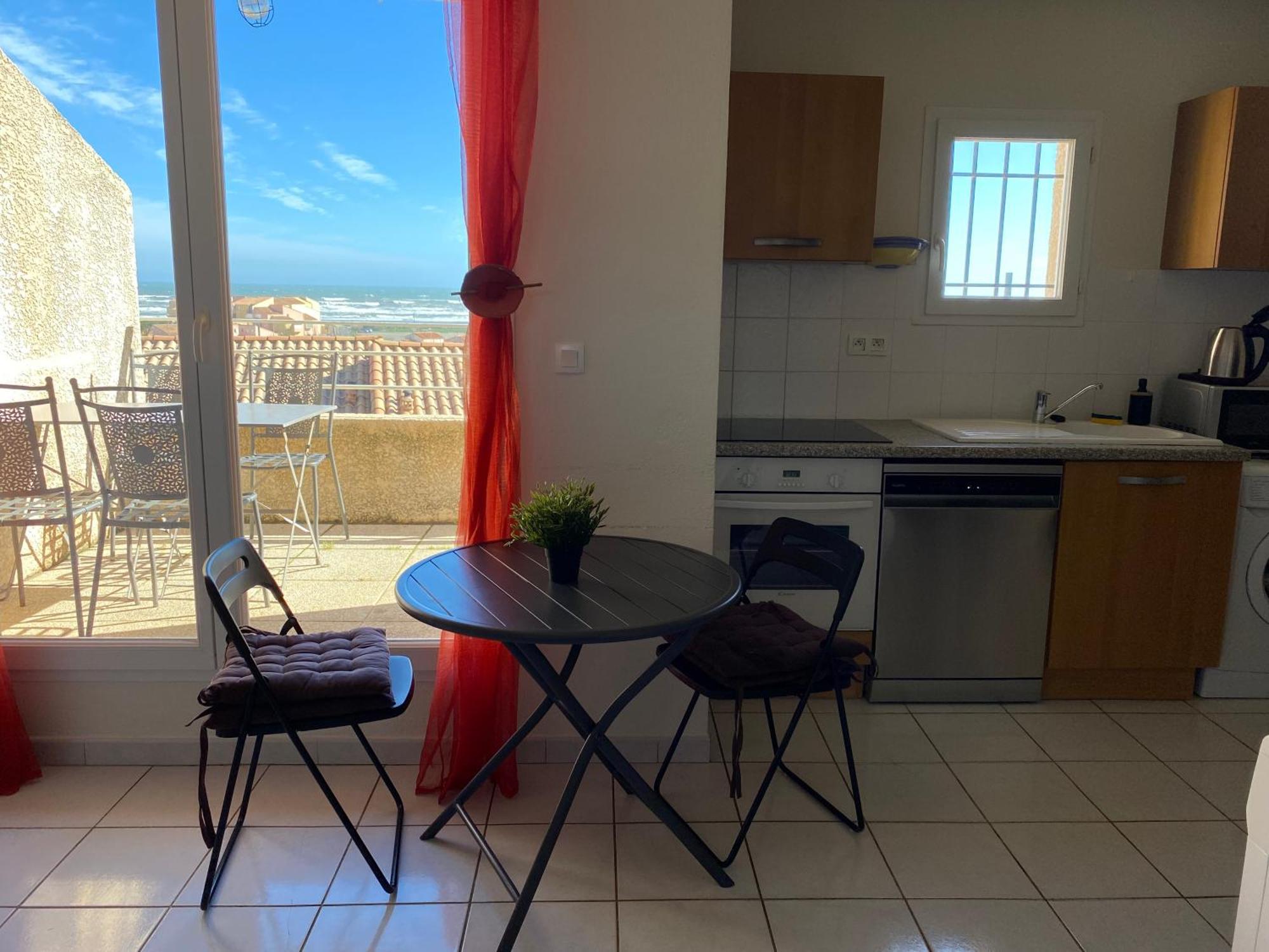 T3 vue mer et plage, avec wifi et parking Saint-Pierre-la-Mer  Buitenkant foto