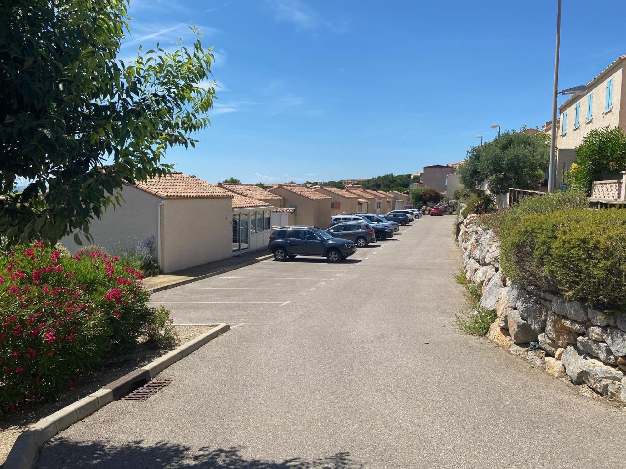 T3 vue mer et plage, avec wifi et parking Saint-Pierre-la-Mer  Buitenkant foto