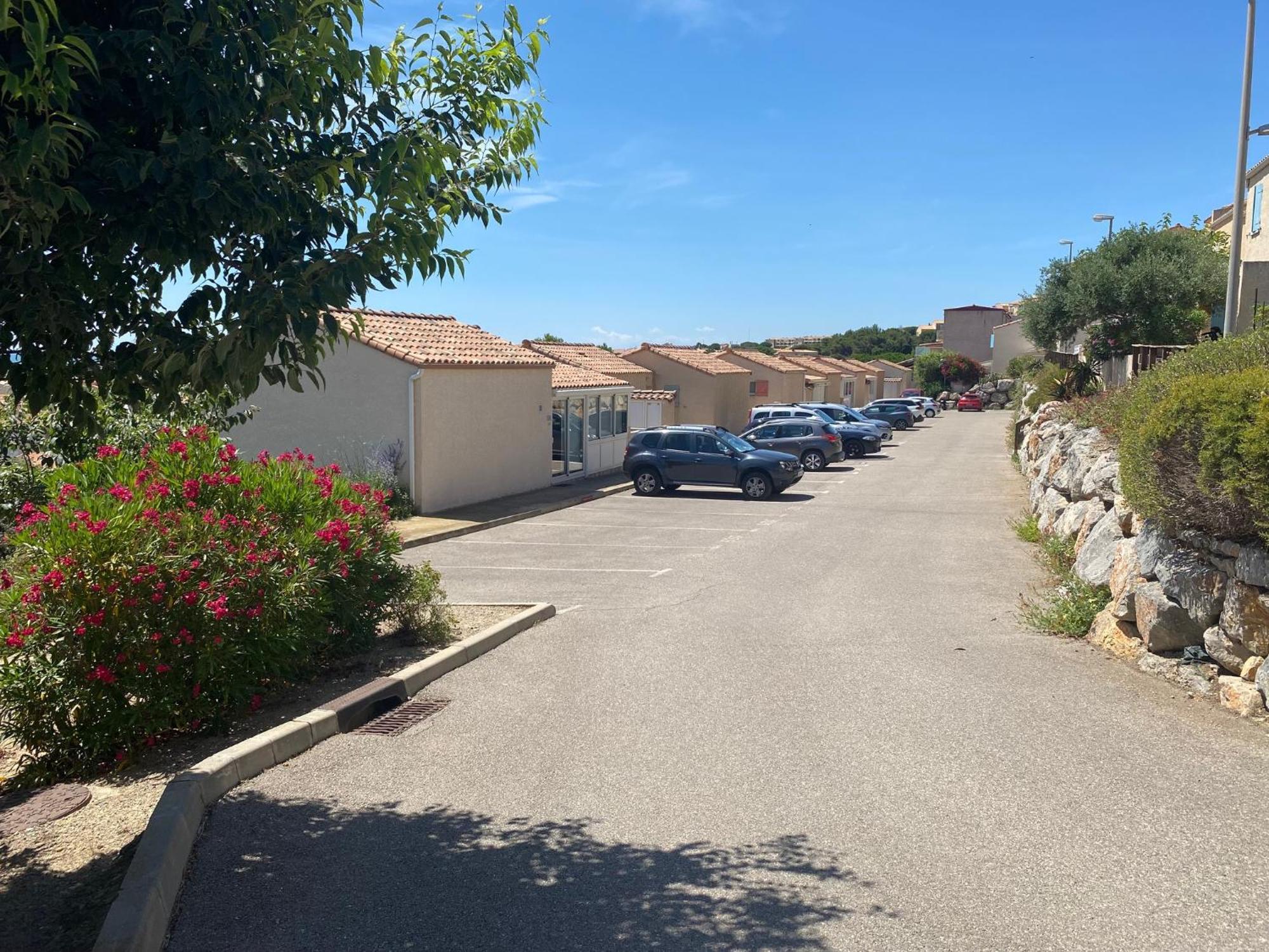 T3 vue mer et plage, avec wifi et parking Saint-Pierre-la-Mer  Buitenkant foto