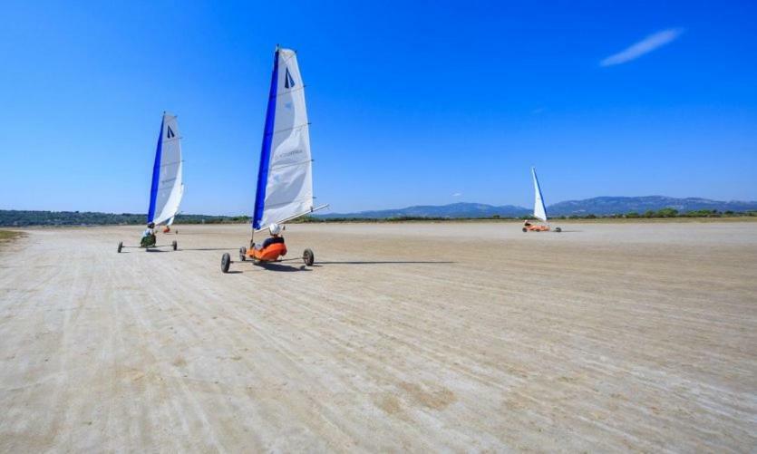 T3 vue mer et plage, avec wifi et parking Saint-Pierre-la-Mer  Buitenkant foto